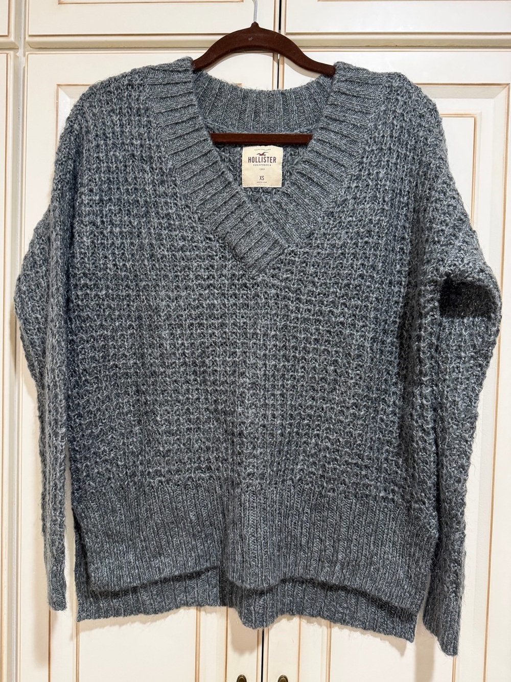 Hollister Gray/Green Chunky Knit Sweater XS | Cozy Oversized V-Neck